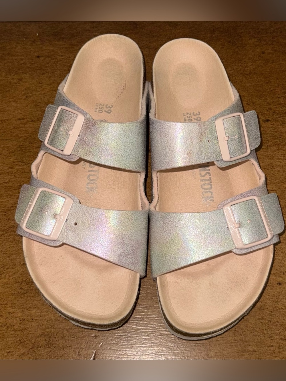 Birkenstock Arizona Iridescent Sandals. - Picture 2 of 7